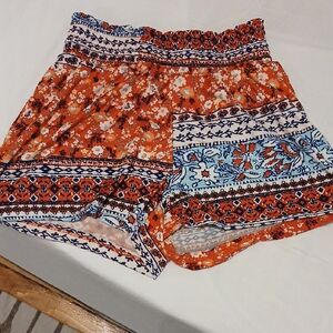 Floral Patterned Women's Shorts